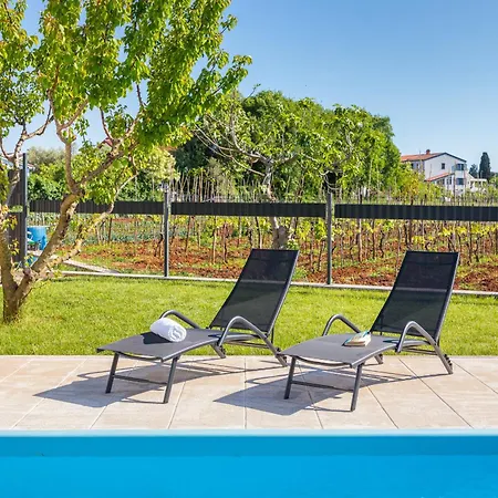 Villa A & E Valbandon