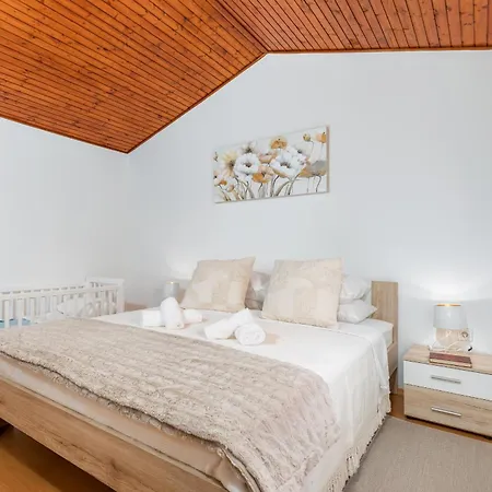 Villa A & E Valbandon