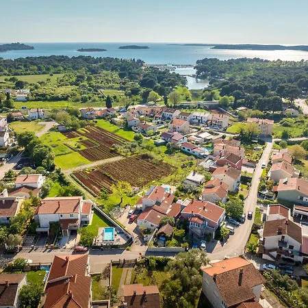 A & E Villa Valbandon
