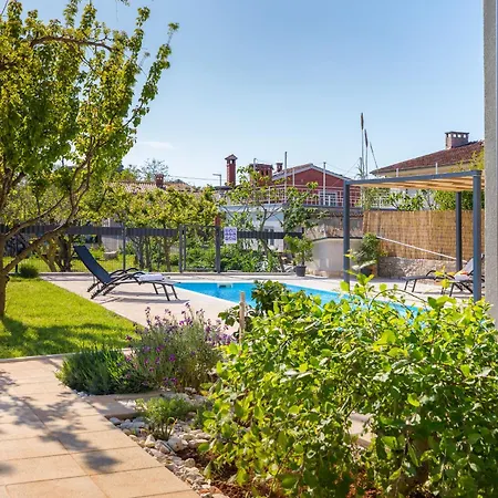 A & E Villa