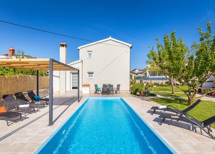 Βίλα A & E Valbandon