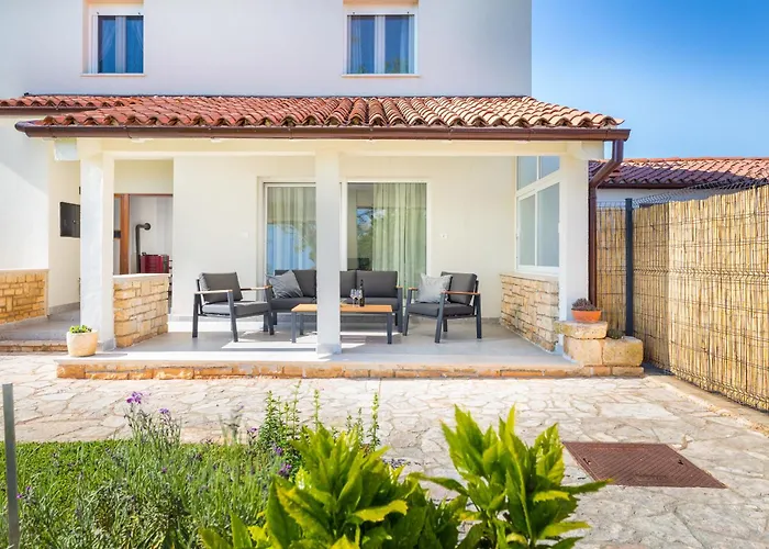 A & E Βίλα Valbandon